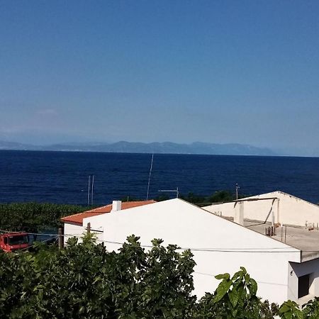 Γεώργιος Παπαϊωάννου Ενοικιαζόμενα Δωμάτια Khronia Exterior photo