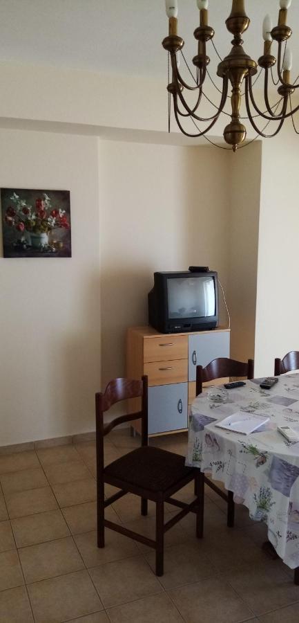 Γεώργιος Παπαϊωάννου Ενοικιαζόμενα Δωμάτια Khronia Exterior photo