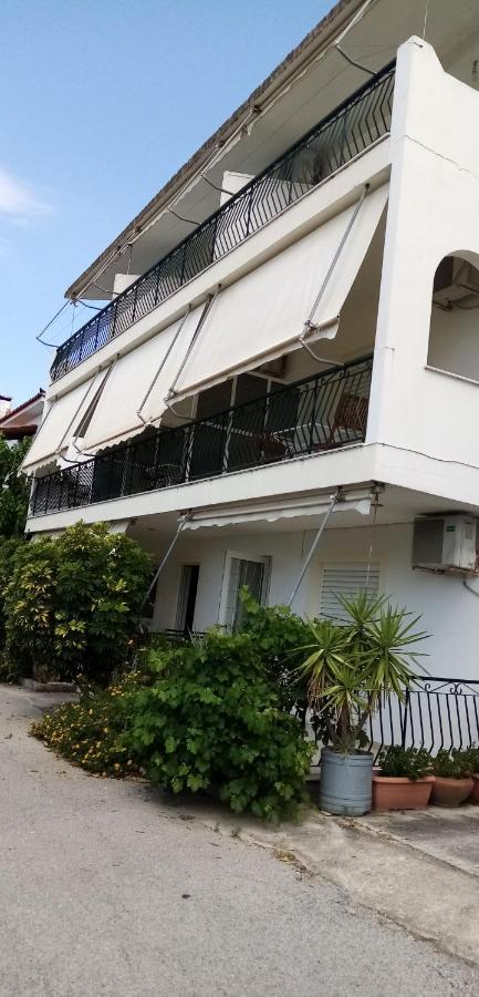 Γεώργιος Παπαϊωάννου Ενοικιαζόμενα Δωμάτια Khronia Exterior photo