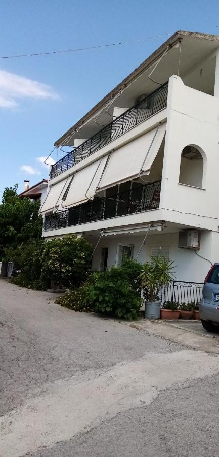 Γεώργιος Παπαϊωάννου Ενοικιαζόμενα Δωμάτια Khronia Exterior photo