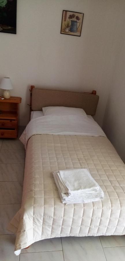 Γεώργιος Παπαϊωάννου Ενοικιαζόμενα Δωμάτια Khronia Exterior photo