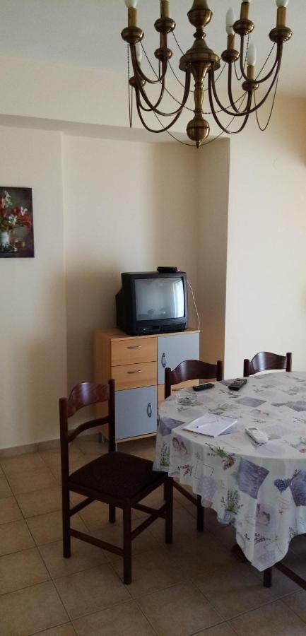 Γεώργιος Παπαϊωάννου Ενοικιαζόμενα Δωμάτια Khronia Exterior photo